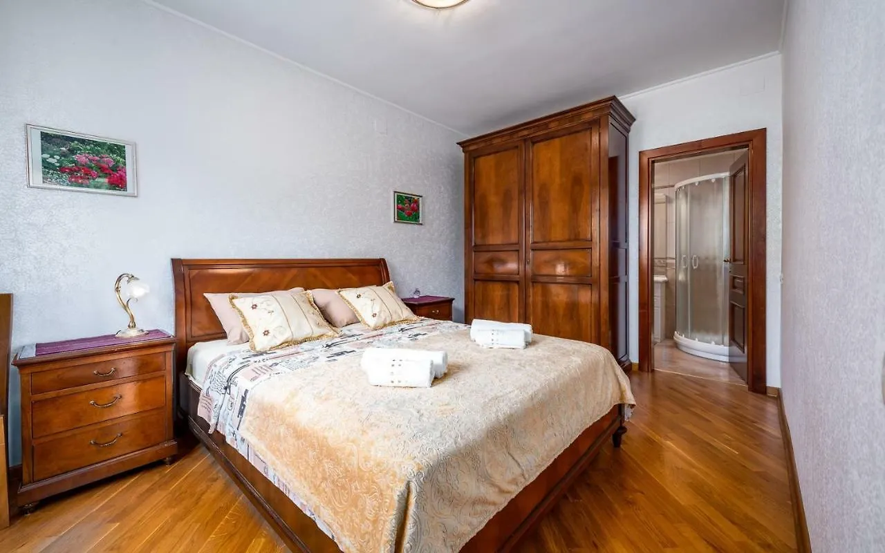 Royal House With Apartment Umag 0*,  Kroatien