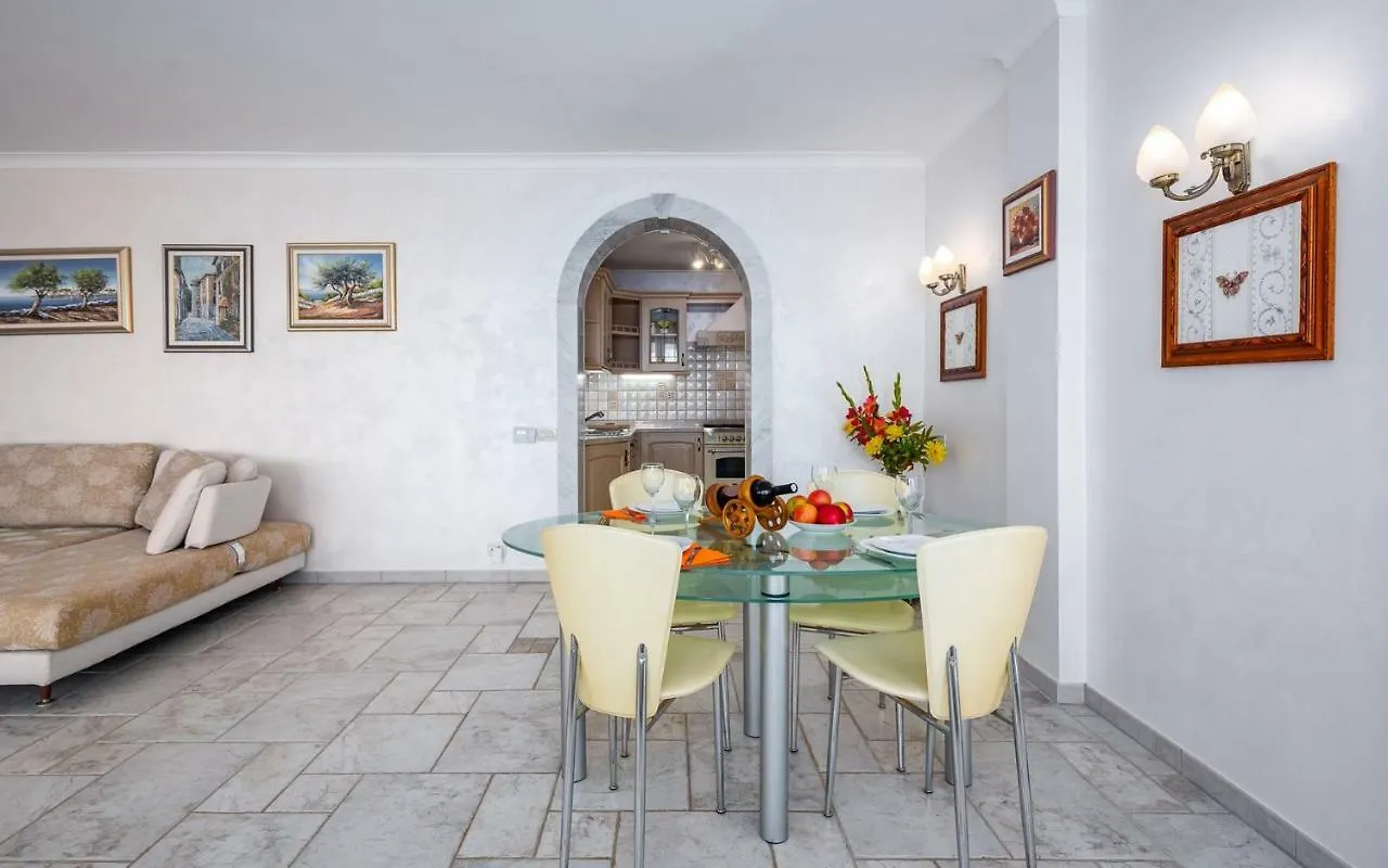 Royal House With Apartment Umag 0*,  Kroatien
