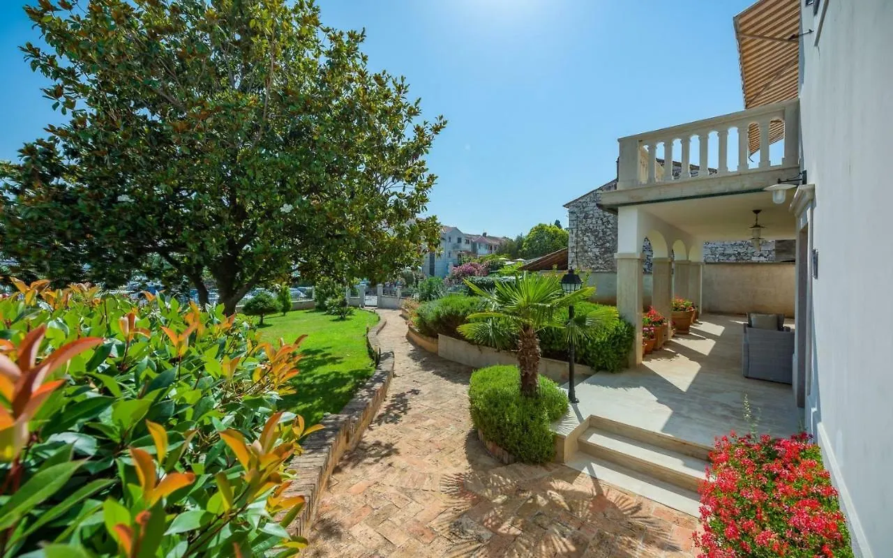Royal House With Apartment Umag 0*,  Kroatien