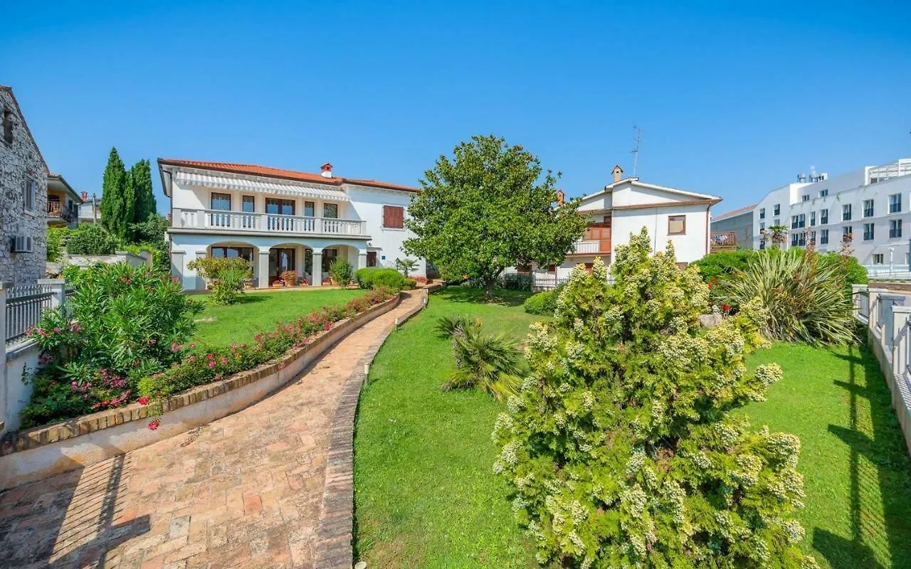 Royal House With Apartment Umag Kroatien